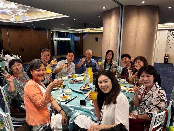 112年6月16日碩博班期末謝師宴, 共10張圖片