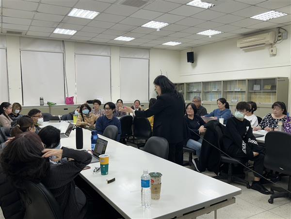 20231219  生成AI協助論文寫作懶人包, 共16張圖片