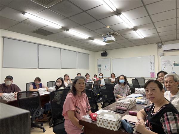 夜間碩士班迎新, 共2張圖片