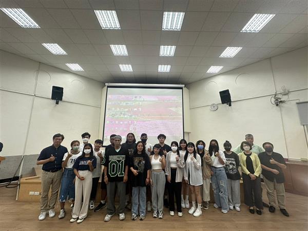 111-2系週會, 共5張圖片